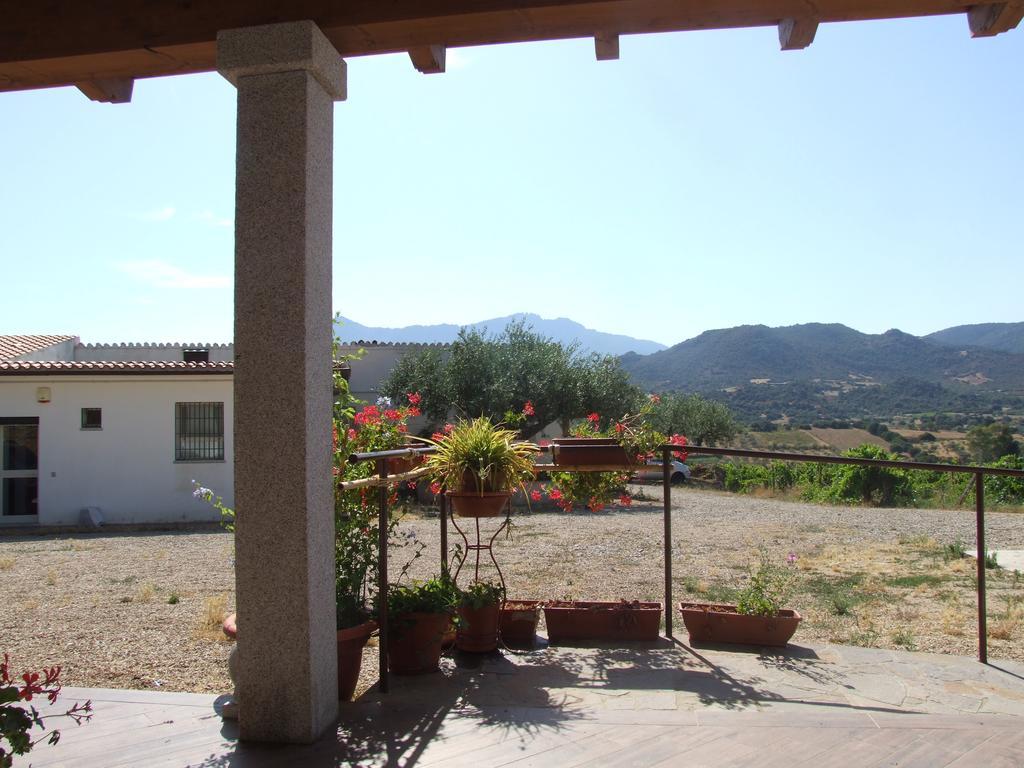 Locoe Farm stay Oliena